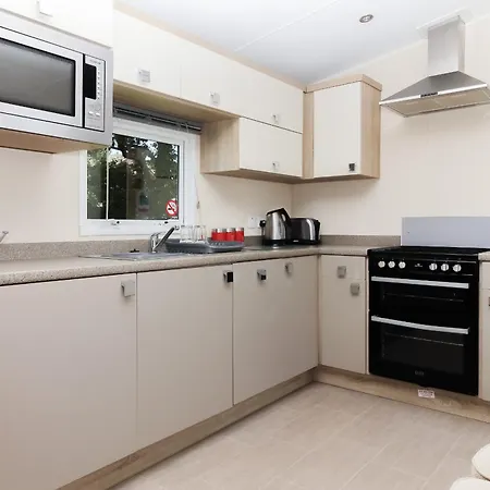 Cornish Coasts Holiday Park Bude Exterior photo